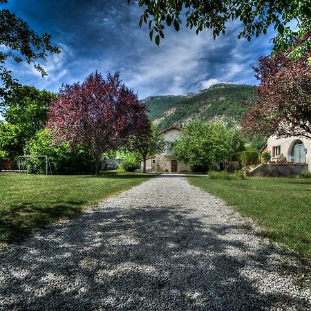 La Roulotte Villa Chatillon-en-Diois Exterior photo